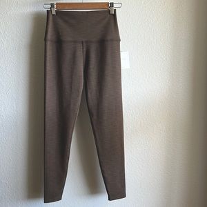 Beyond Yoga • Heather Rib High Waist Capri Legging